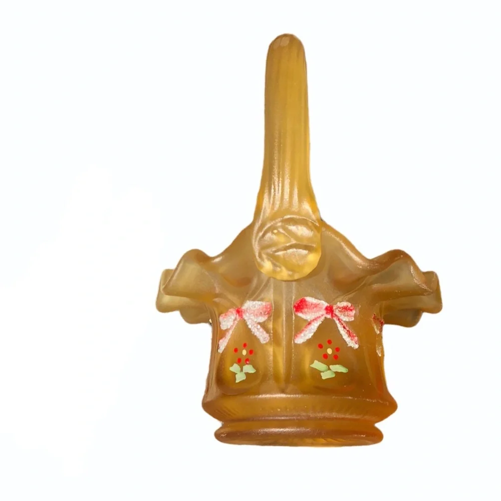 VINTAGE FENTON AMBER GLASS CHRISTMAS BOWS & HOLLY MINI BASKET